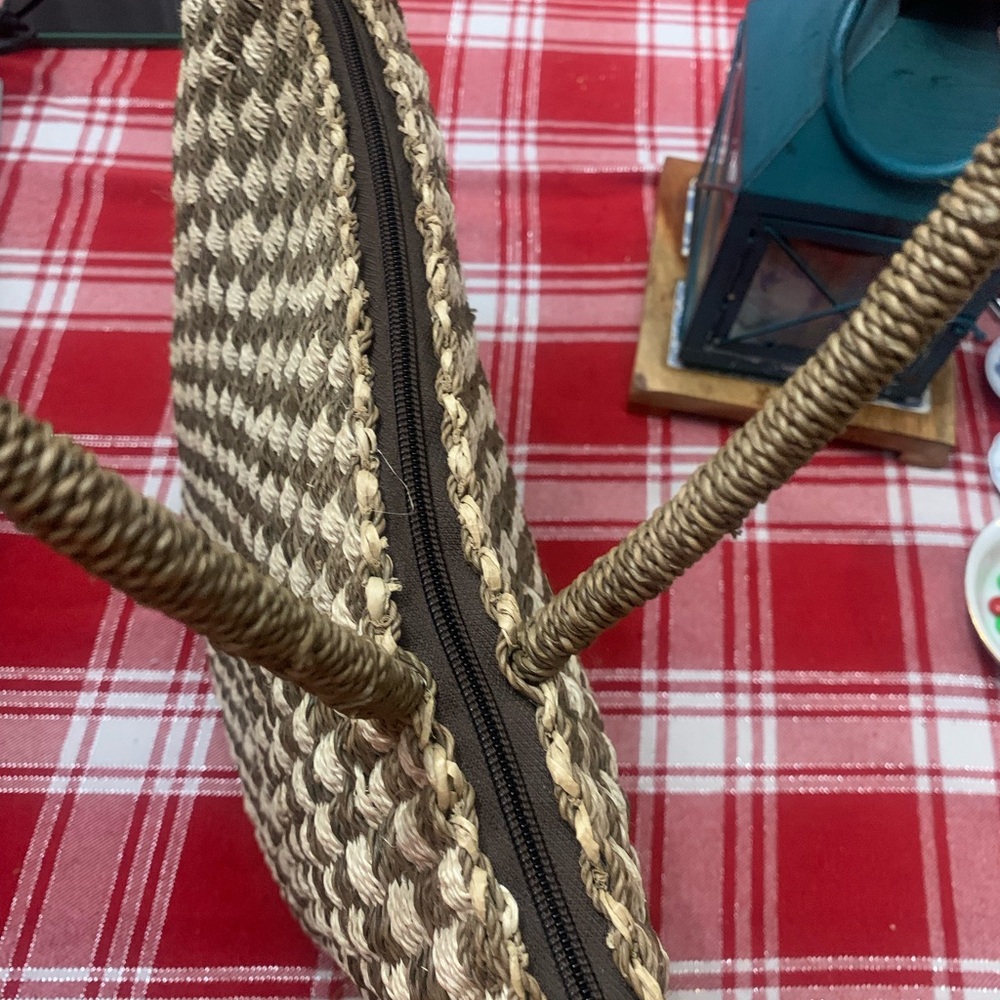 Elegant Woven Tote in Brown and Cream - Picture 7 of 7